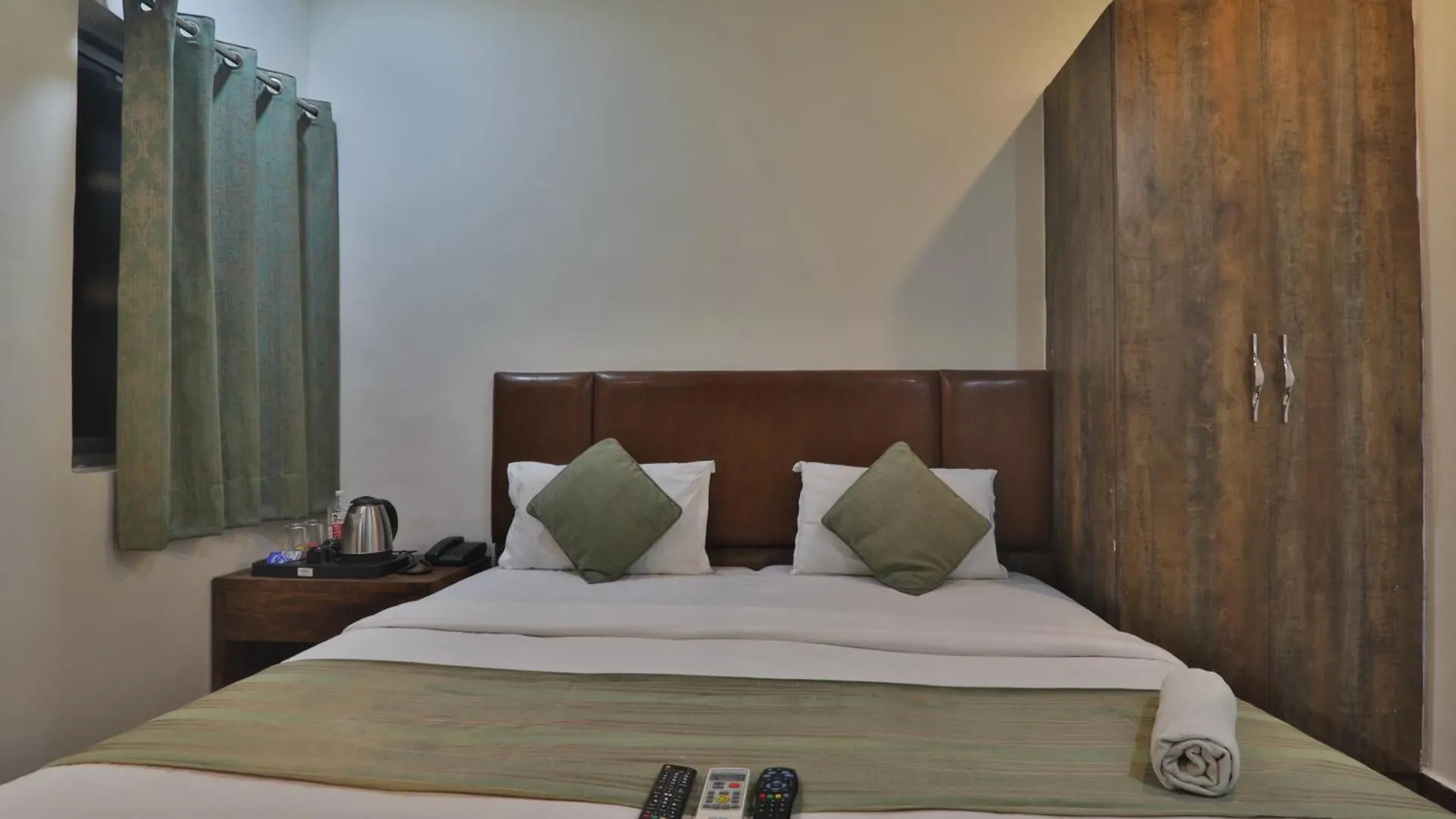 4Everstay By Janki Inn Most Luxury & Spacious Rooms Best Family Hotel In Varansi Варанаси